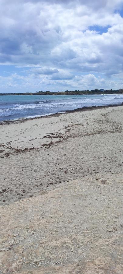 Appartamenti In Villa Polimnia Fontane Bianche Bagian luar foto