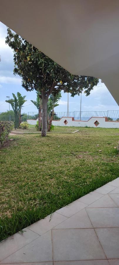 Appartamenti In Villa Polimnia Fontane Bianche Bagian luar foto