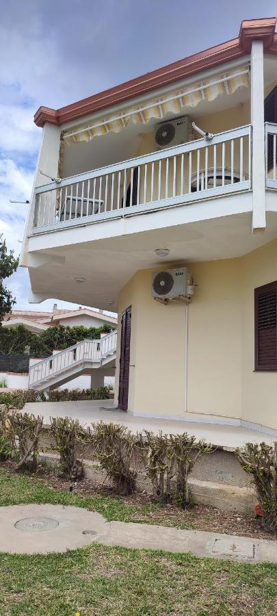 Appartamenti In Villa Polimnia Fontane Bianche Bagian luar foto