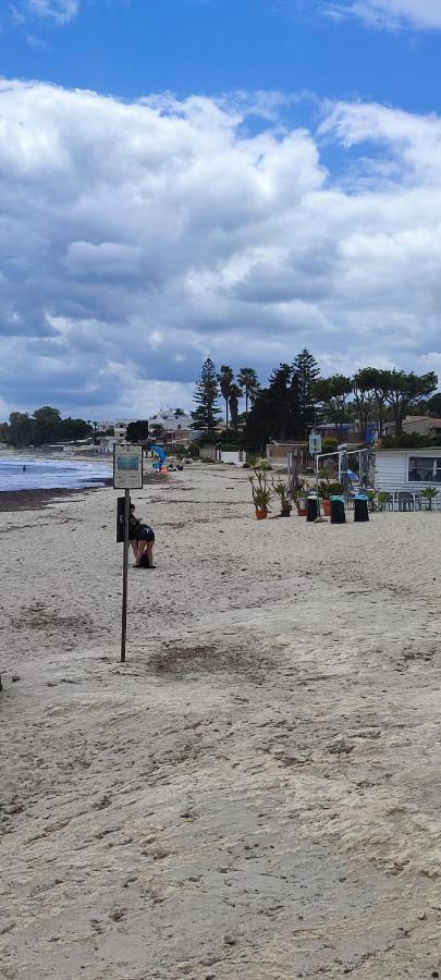 Appartamenti In Villa Polimnia Fontane Bianche Bagian luar foto