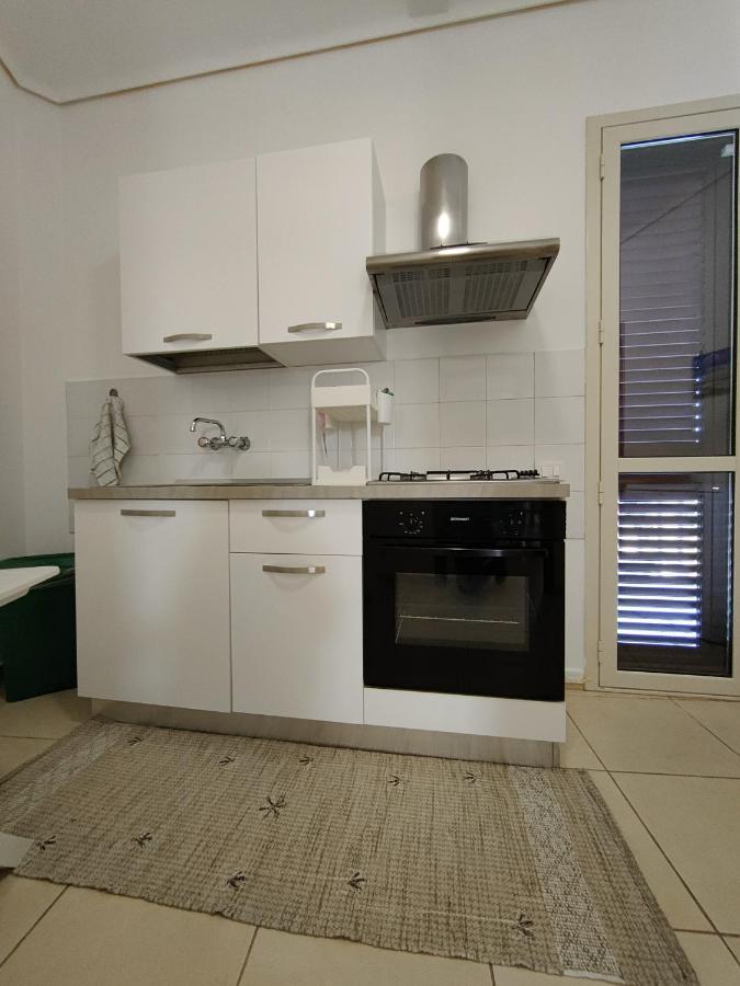 Appartamenti In Villa Polimnia Fontane Bianche Bagian luar foto