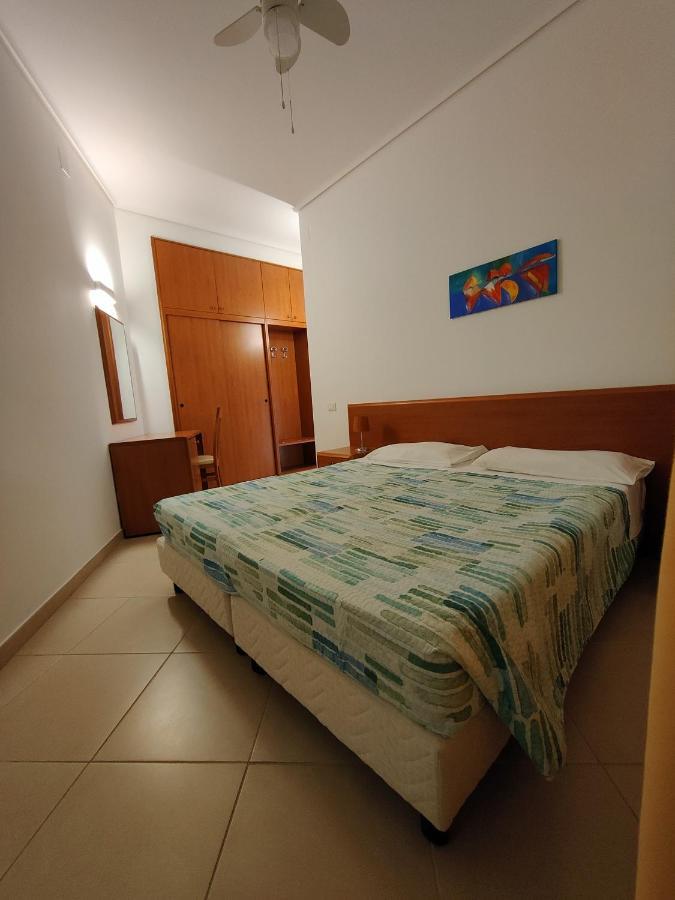 Appartamenti In Villa Polimnia Fontane Bianche Bagian luar foto