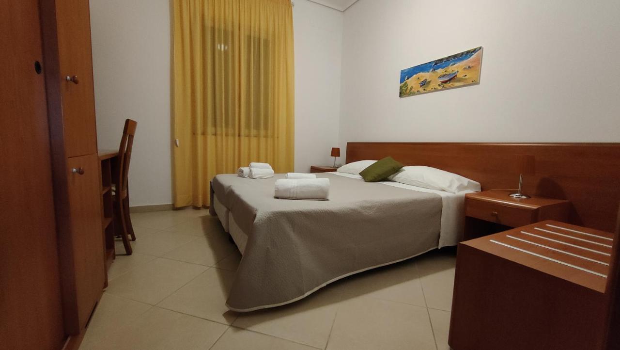 Appartamenti In Villa Polimnia Fontane Bianche Bagian luar foto