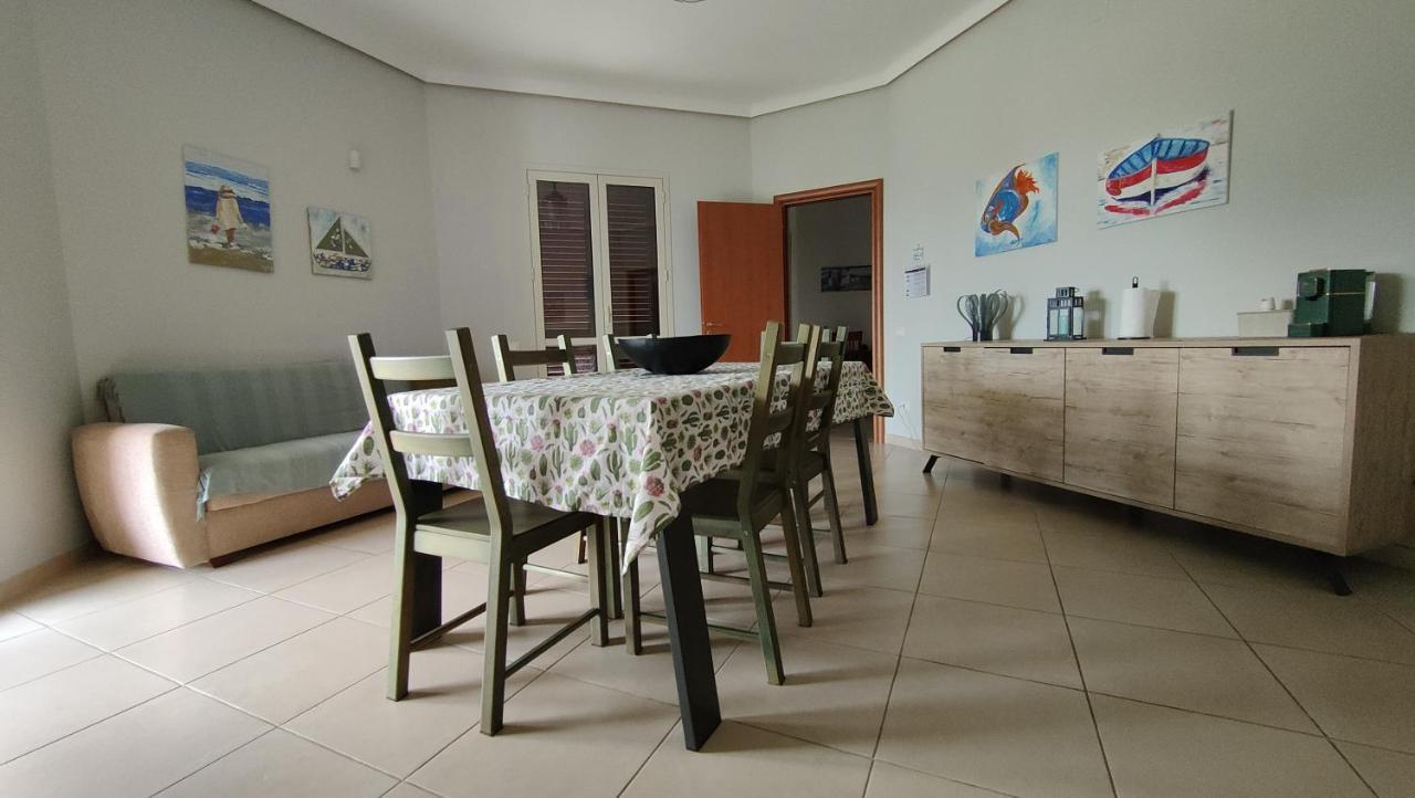 Appartamenti In Villa Polimnia Fontane Bianche Bagian luar foto