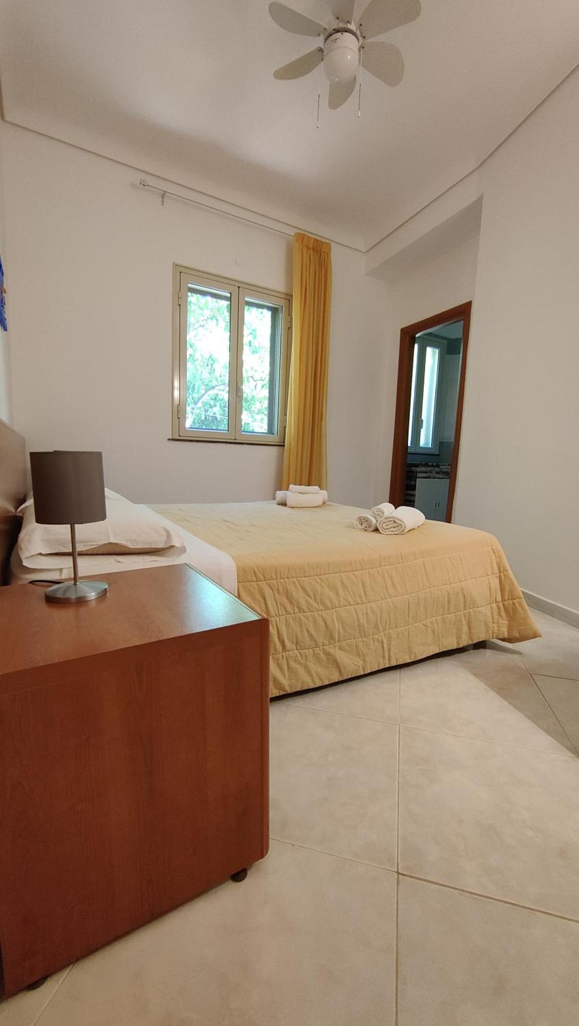 Appartamenti In Villa Polimnia Fontane Bianche Ruang foto